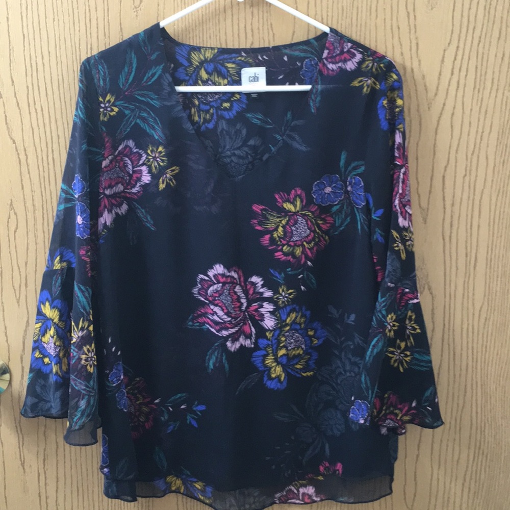 Cabi Olivia Floral Blouse #3506 Size Medium NWOT